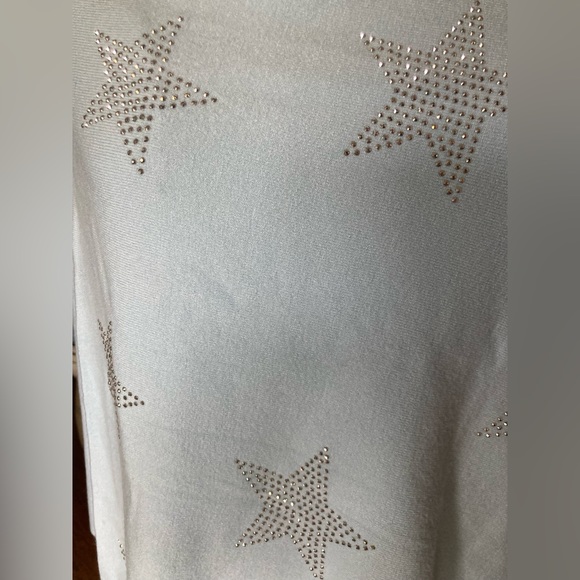 Embellished Poncho. Lighter weight. Crystal Star Design. NWT. One Size. - Picture 4 of 8